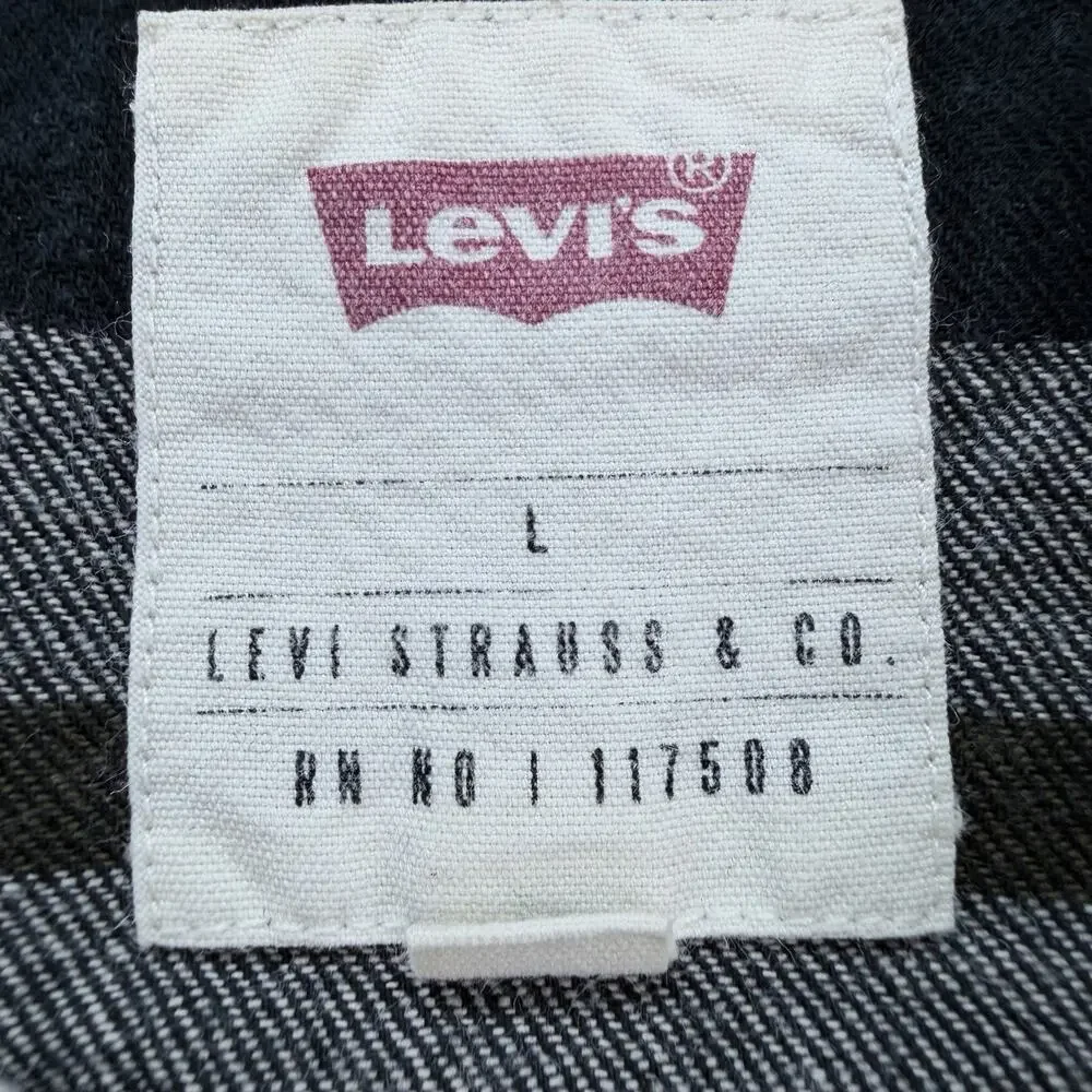Levi’s Pearl Snap Gorpcore Western Shirt Mens Large Long Sleeve